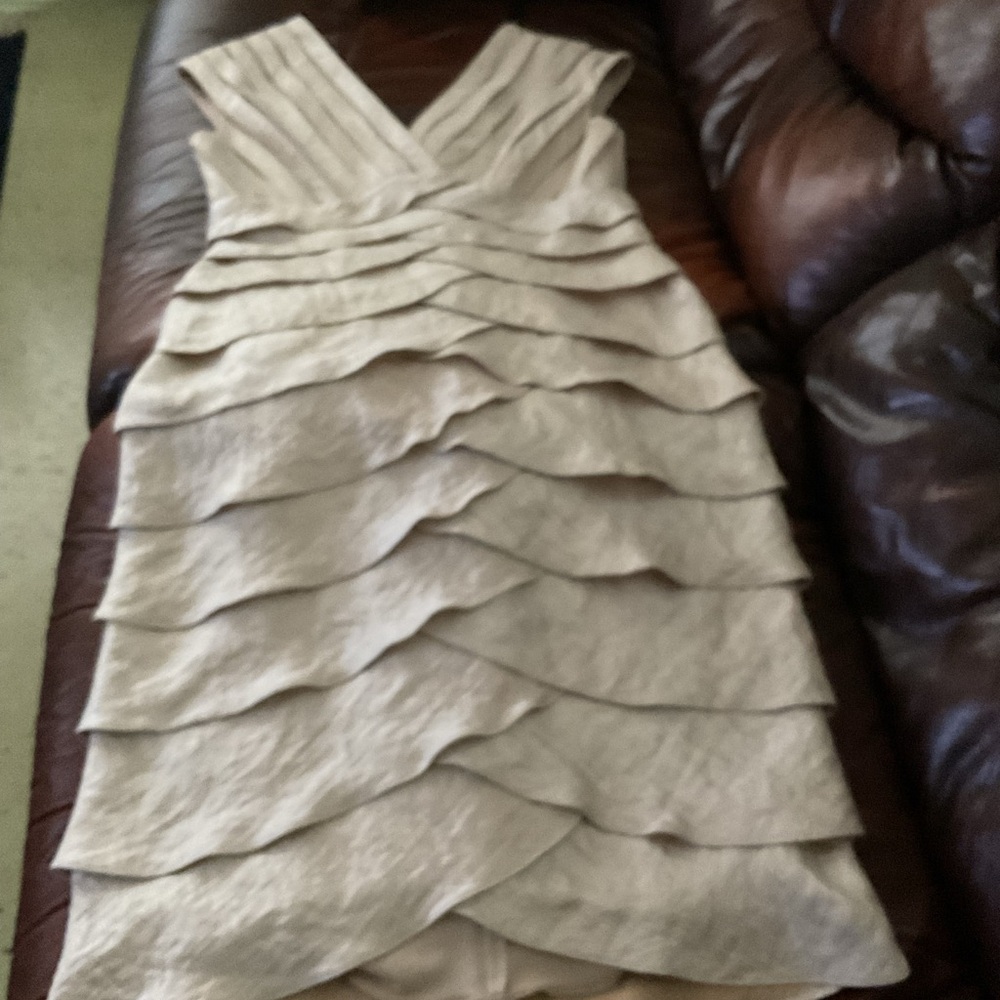 Tiered V-Neck Sleeveless Sophisticated Dress